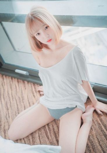 适合欧美妆的美瞳颜色_4K超清在线观看